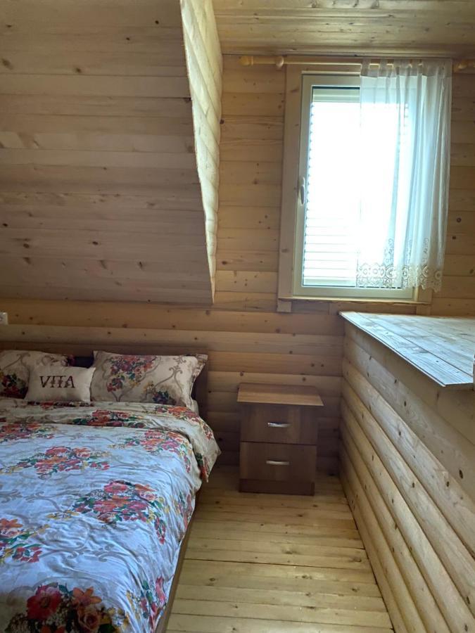 Vita Guesthouse Bajram Curri エクステリア 写真