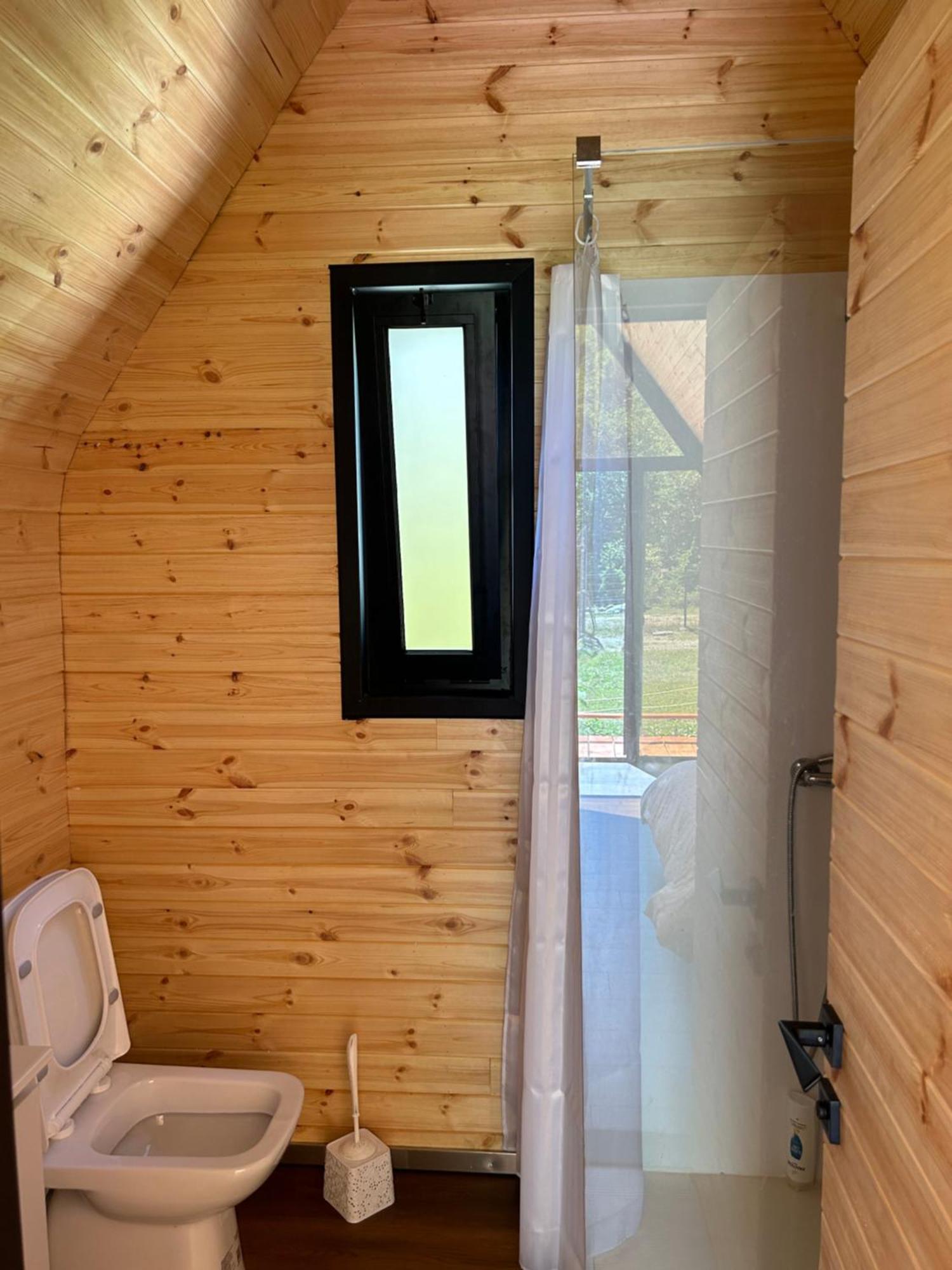 Vita Guesthouse Bajram Curri エクステリア 写真